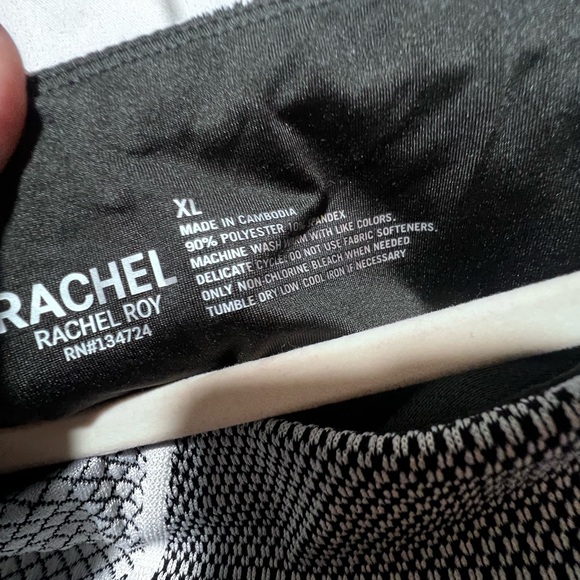 Rachel Roy NWT Active Set Sports Bra & Leggings Xl Black White Geometric Set - Picture 8 of 8